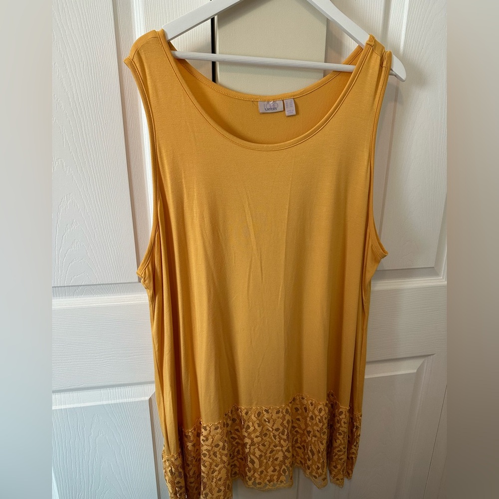 LOGO Layers by Lori Goldstein Knit Tank with Animal Lace Hem 3X EUC